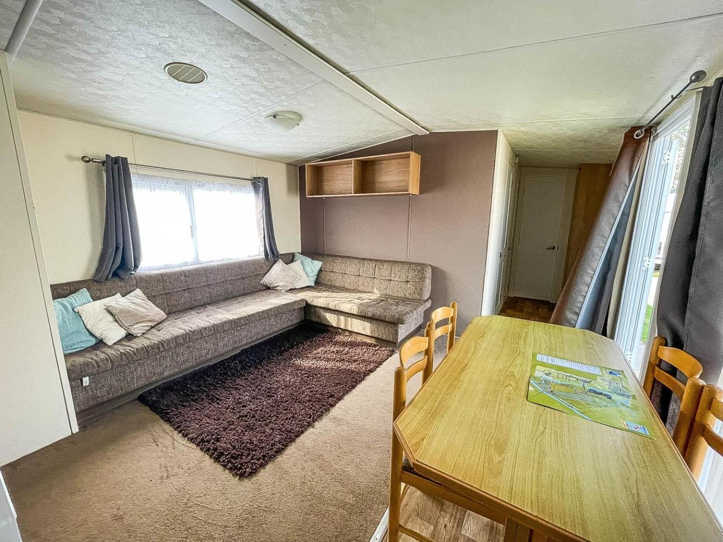 Lovely 8 Berth Caravan For Hire Near Clacton-On-Sea In Essex Ref 28029Dw Hotel Exterior photo